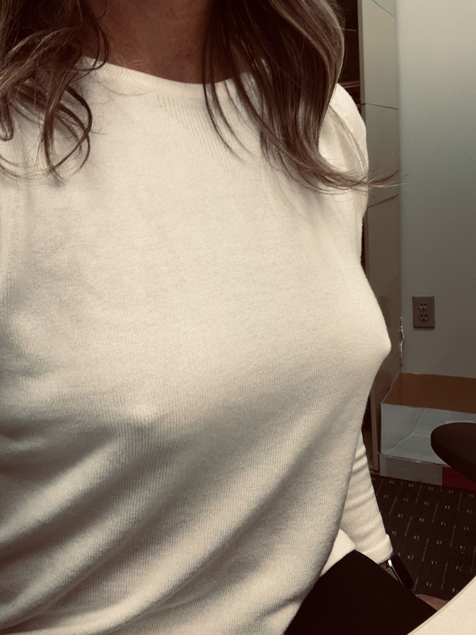 Photo by Belle0604 with the username @Belle0604,  November 26, 2019 at 9:29 PM and the text says 'Horny at work today'