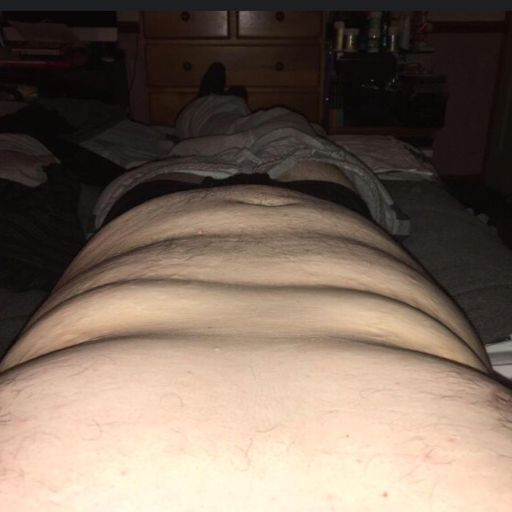 Photo by lovebimen with the username @lovebimen,  January 17, 2019 at 11:23 AM and the text says 'Great angle love the lighting and if anyone wants to its me I lost weight and my body was going through a change 😂😁😁'