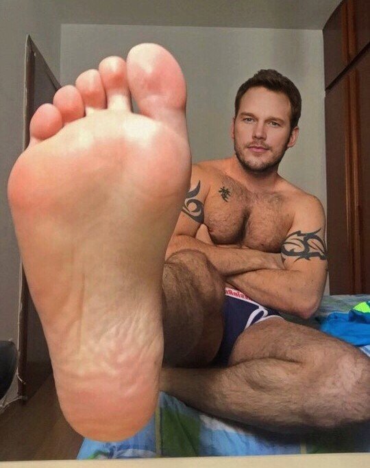 Photo by Advantager with the username @Advantager,  July 22, 2019 at 2:38 AM. The post is about the topic Gay Foot Fetish