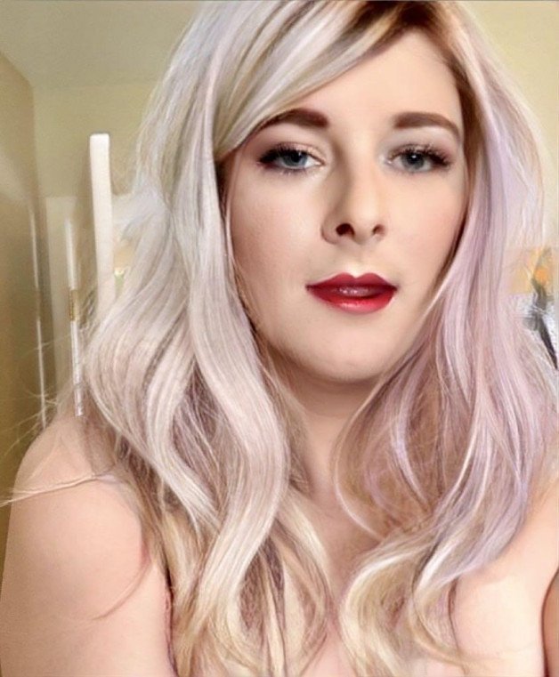 Photo by Shonni B with the username @ShonniB, who is a verified user,  July 27, 2021 at 6:00 PM and the text says '#sissy #trans #crossdress #gurl #sissywhore #sissy_escort #daddies_girl'