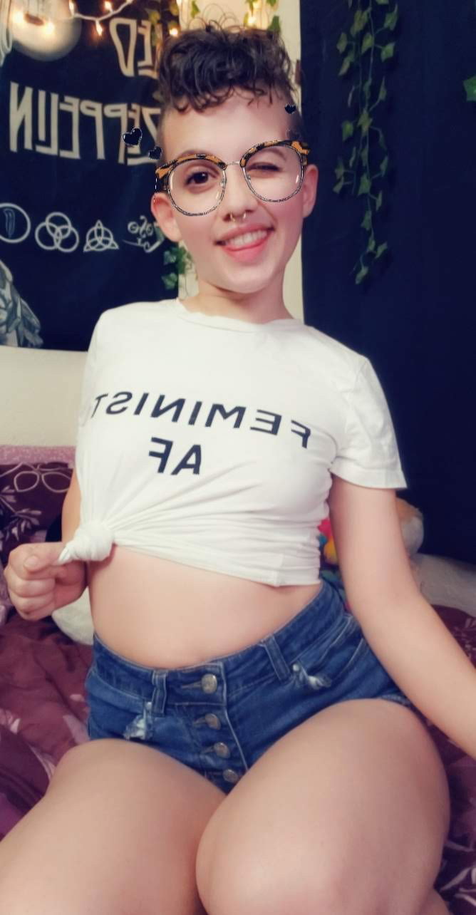 Photo by MxPraxisPhanes with the username @MxPraxisPhanes, who is a star user,  February 14, 2019 at 3:09 AM and the text says 'Come hang out!
https://Live.ManyVids.com/stream/MxPraxisPhanes/public'