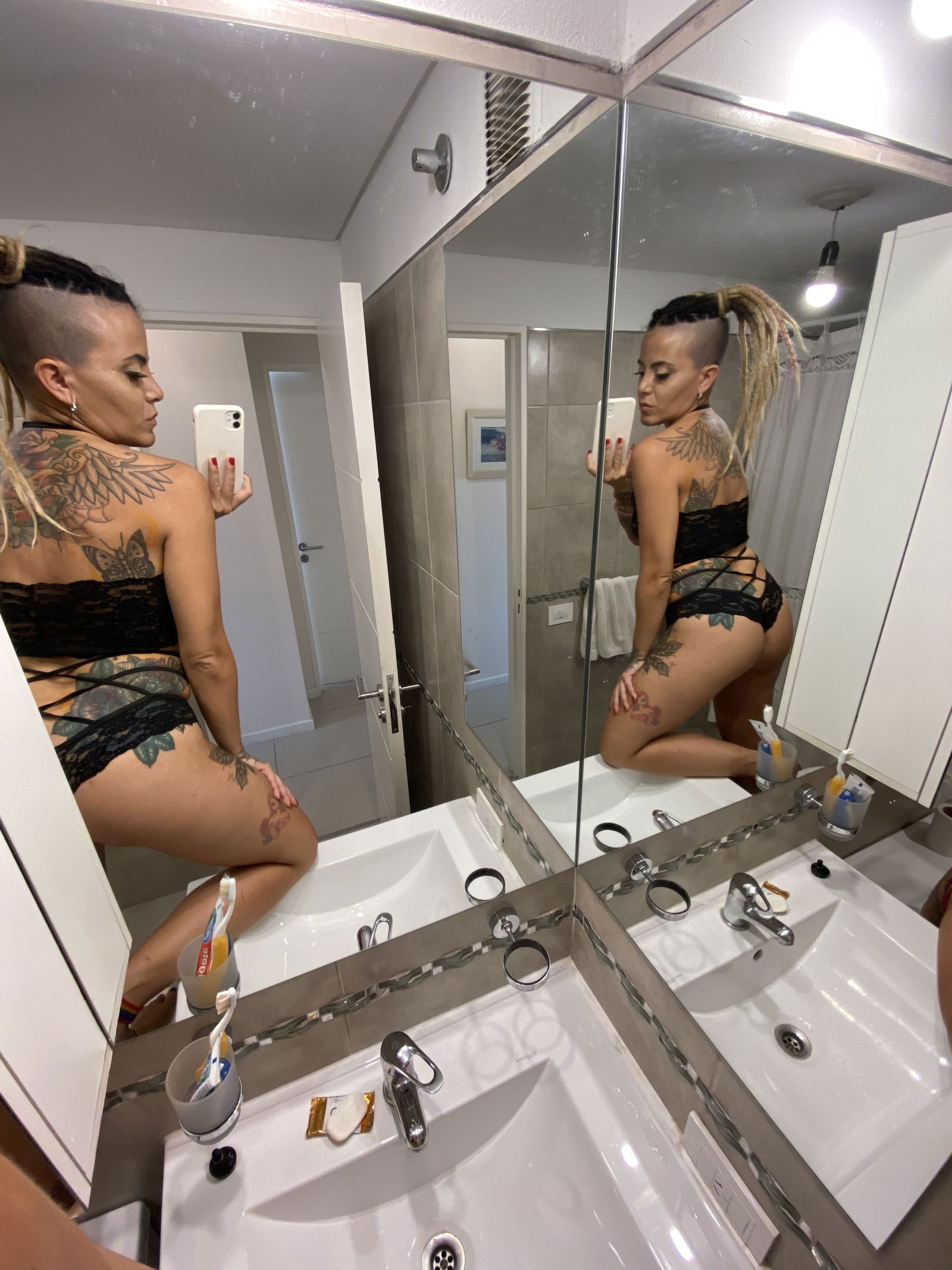 Photo by solangesuicide with the username @solangesuicide,  May 23, 2020 at 7:26 PM. The post is about the topic Amateurs