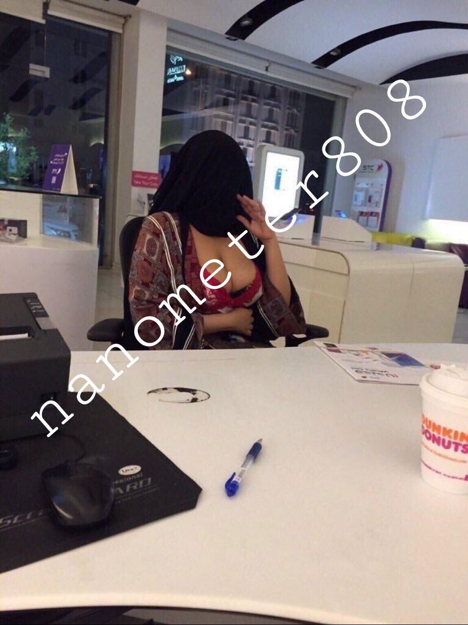 Photo by Nanometer808 with the username @Nanometer808,  May 28, 2020 at 10:50 AM. The post is about the topic MILF and the text says 'having fun at work 😈'