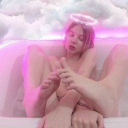 Photo by MiaStars with the username @MiaStars, who is a star user,  February 7, 2021 at 5:35 PM. The post is about the topic premnudes.com and the text says 'Im your Angel? 😇😌'