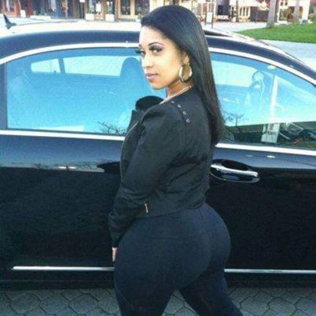 Photo by Mike Hawke with the username @wunhunglow410, who is a verified user,  January 18, 2015 at 8:49 PM and the text says 'It&rsquo;s Sexy Ass Sunday @therealpinkyxxx #sexyasssunday #thickncurvy #sexy #thickness #curvy #thickandlovely #juicybooty #phatbooty #thickthighs  (at World of Curves) #juicybooty  #thickandlovely  #thickness  #curvy  #sexy  #sexyasssunday  #thickncurvy..'