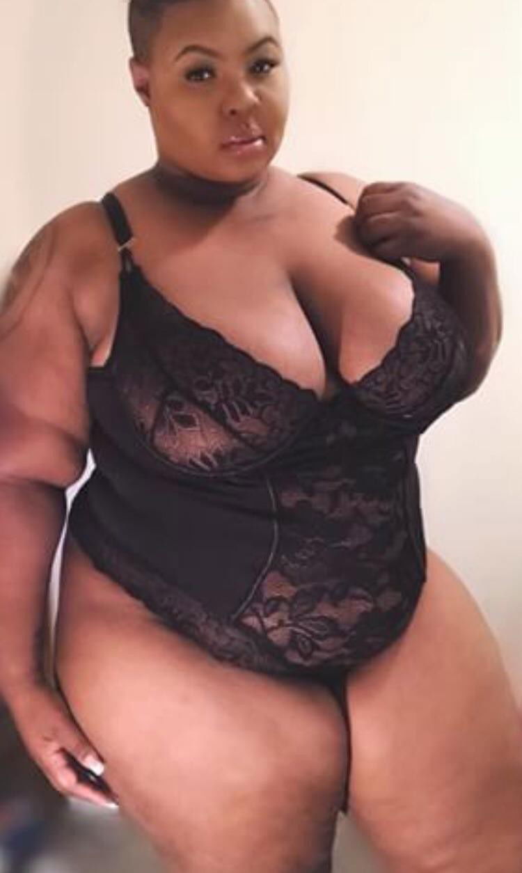 Album by Mike Hawke with the username @wunhunglow410, who is a verified user,  May 3, 2020 at 5:31 AM. The post is about the topic Thick and BBW Women