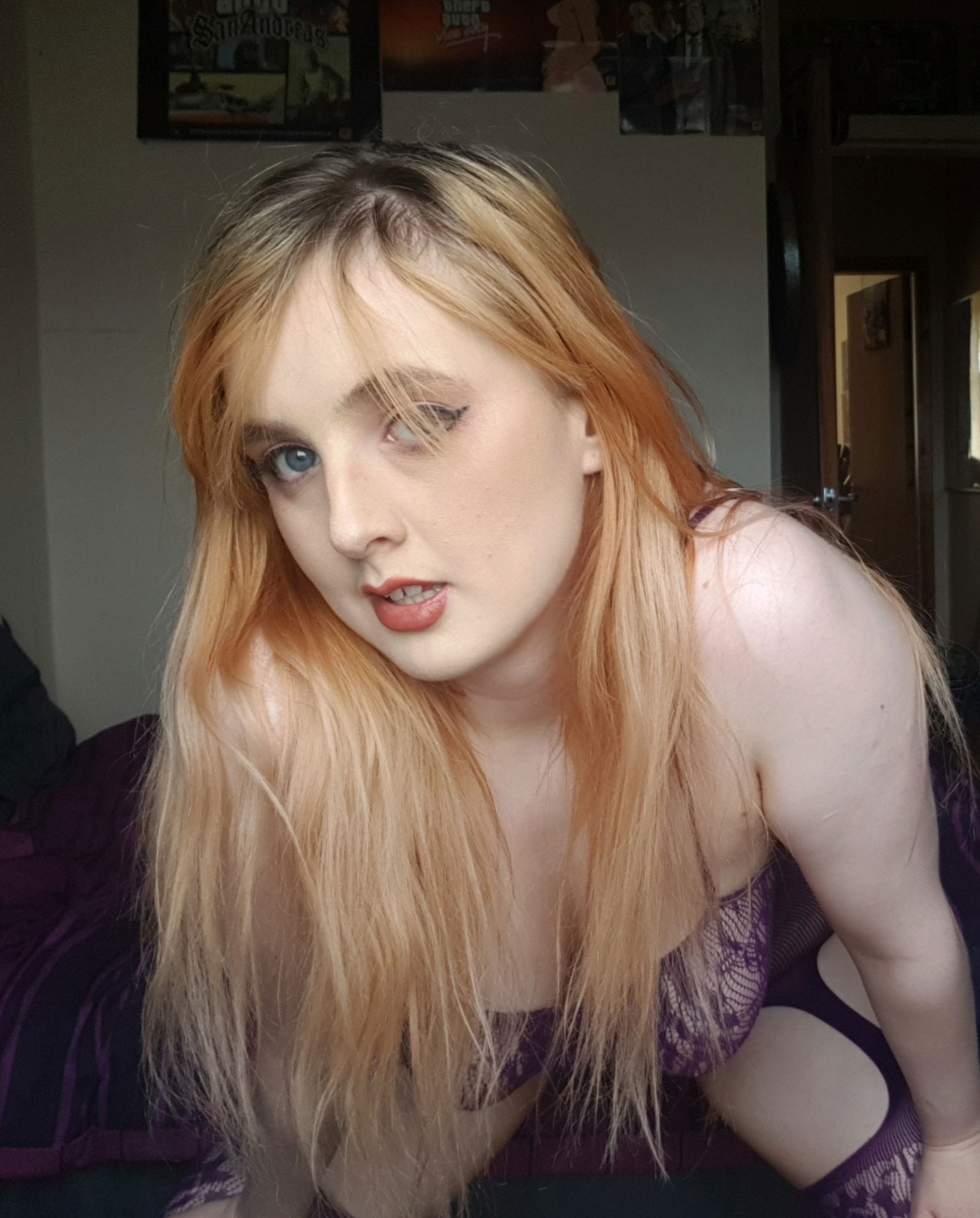 Photo by kawaiikitty42 with the username @kawaiikitty42, who is a star user,  July 1, 2020 at 10:53 AM and the text says 'See me naked on onlyfans 😈'