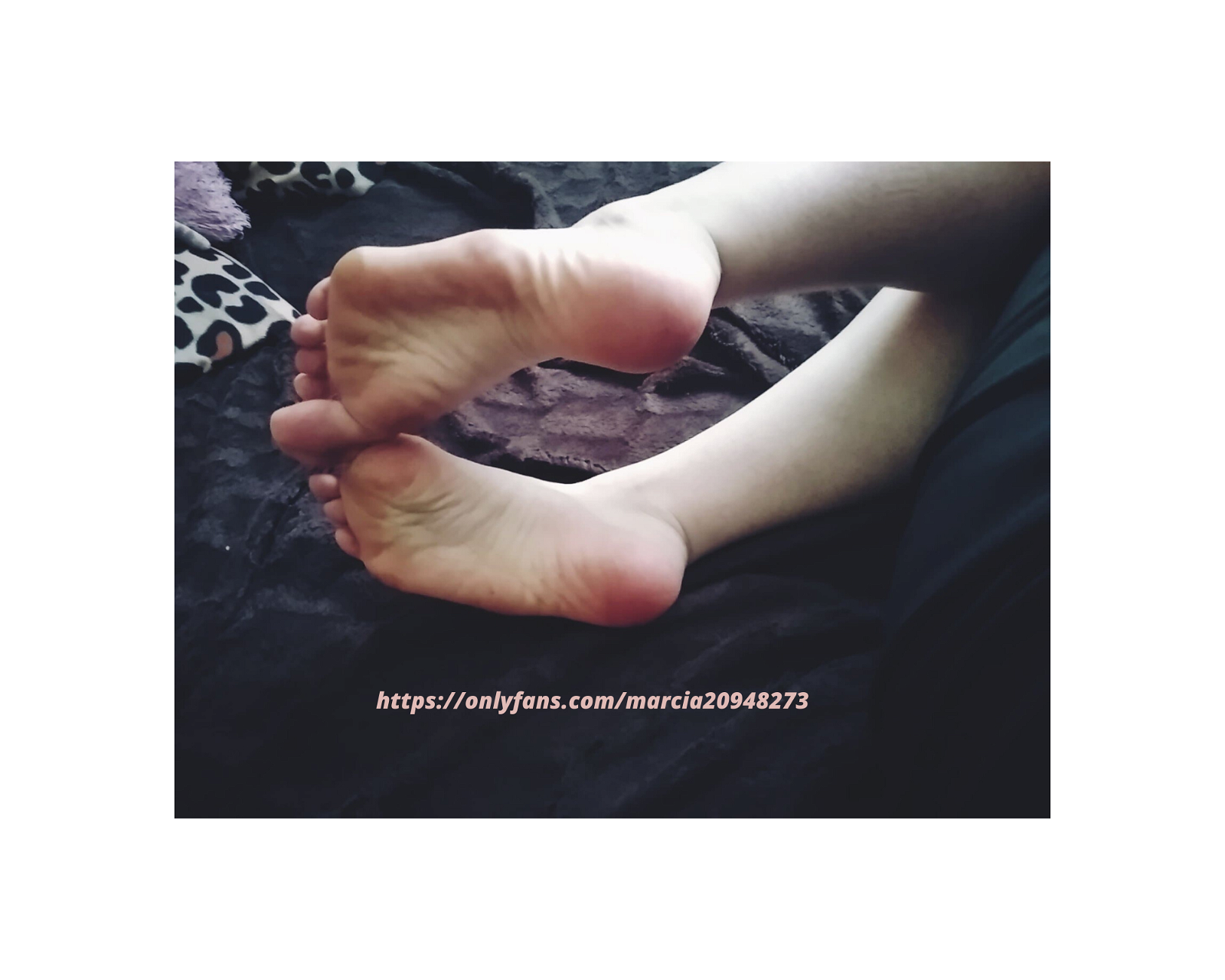 Explore the Post by marcelaqueendom with the username @marcelaqueendom, who is a star user, posted on July 5, 2020. The post is about the topic Foot Worship.