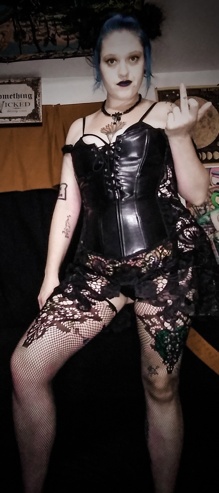 Photo by villainous vixen with the username @villainousvixen, who is a star user,  August 12, 2020 at 5:58 PM and the text says 'MESSAGE ME I LOVE TO TALK!!!

Subscribe to my onlyfans! One monthly price for all access content!

villainousvixen'
