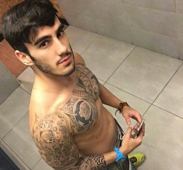 Photo by s p i r a l p a s s with the username @Str8GuysOnly, who is a verified user,  July 25, 2020 at 3:13 AM. The post is about the topic Str8GuysOnly and the text says '#HotGuys'
