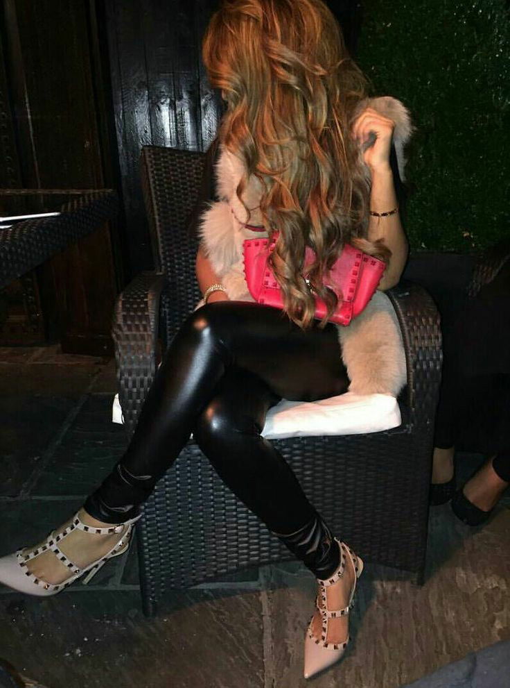 Photo by sarahvince24 with the username @sarahvince24,  July 14, 2020 at 9:13 PM and the text says 'This  is Goddess Sarah from Zurich Switzerland
I'm not a professional dominatrix but I'm a dominant woman who lives BDSM and femdom lifestyle and have personal slave and live in slaves as well
  If you want to serve me then you should be from the same..'