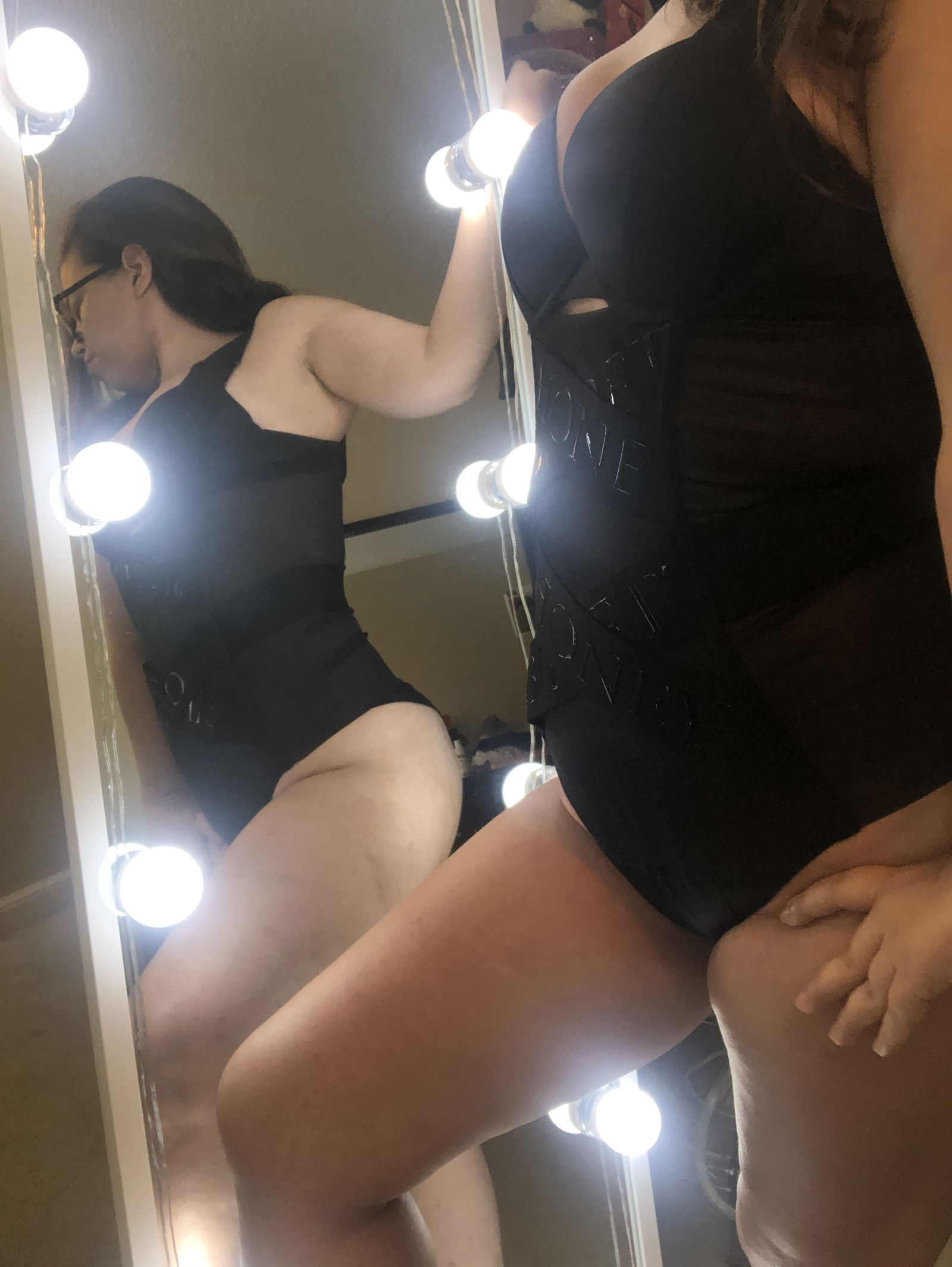 Photo by Mistress Brie with the username @themistressbrie, who is a star user,  October 7, 2020 at 11:45 PM. The post is about the topic Domination, Fetish, Bdsm, Mistress and the text says 'i want to play with a sub'