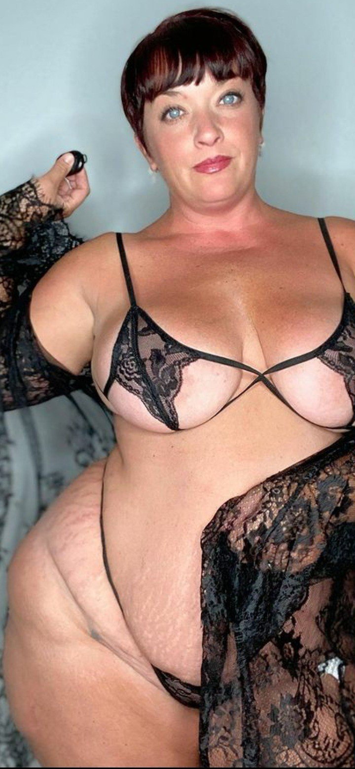 Photo by IloveBBWwomen with the username @IloveBBWwomen, who is a verified user,  February 1, 2023 at 8:25 PM. The post is about the topic Voluptuous BBW Women