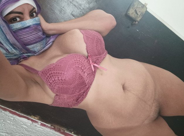 Watch the Photo by MuslimWifeyX with the username @MuslimWifeyX, who is a star user, posted on March 11, 2022. The post is about the topic Amateurs. and the text says 'Oops! Forgot my panties'