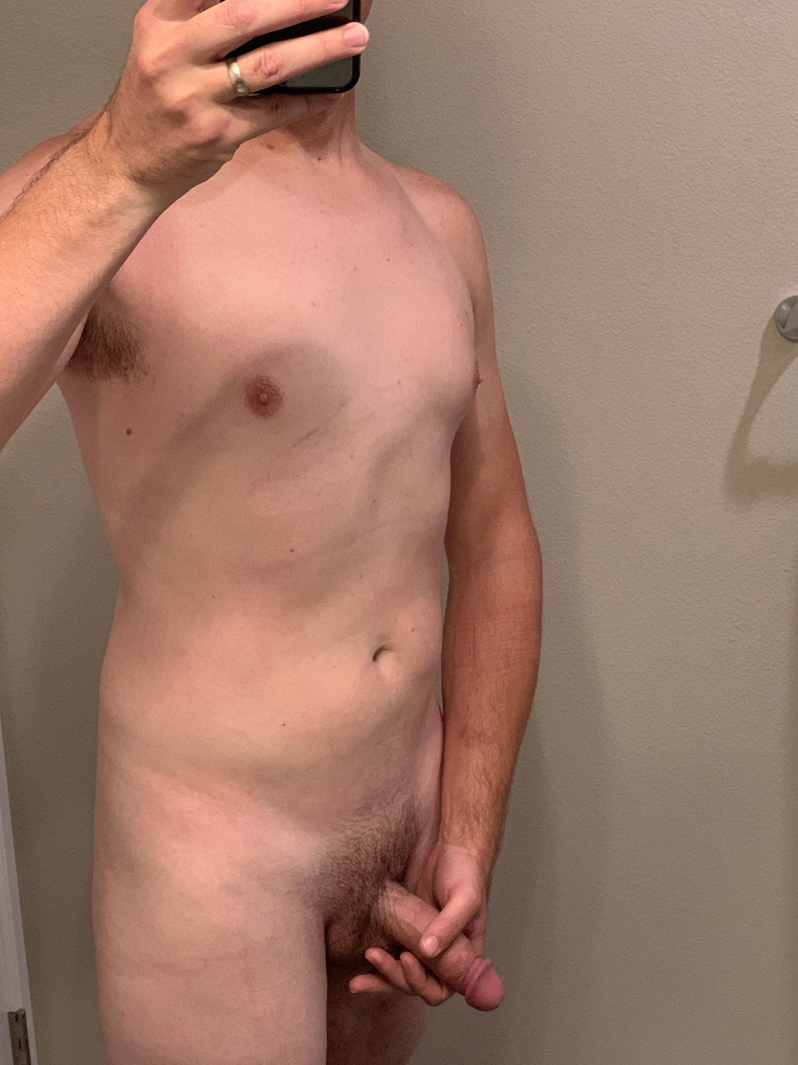 Photo by BiCub PNW with the username @BiCubPNW,  August 3, 2020 at 6:40 PM. The post is about the topic GayTumblr and the text says 'workout complete!  who wants to join me in the shower?'