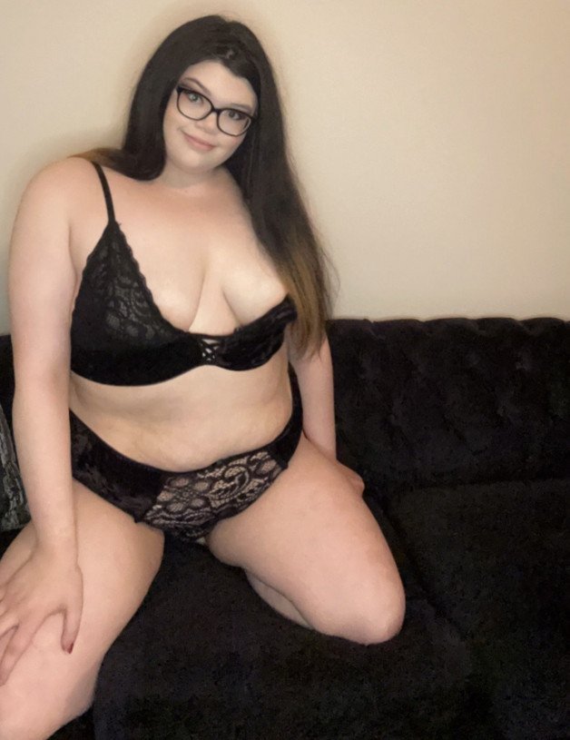 Photo by Aurora Haze with the username @aurorahaze, who is a star user,  February 9, 2023 at 11:56 PM. The post is about the topic Sexy BBWs and the text says 'wish I was riding your cock right now'