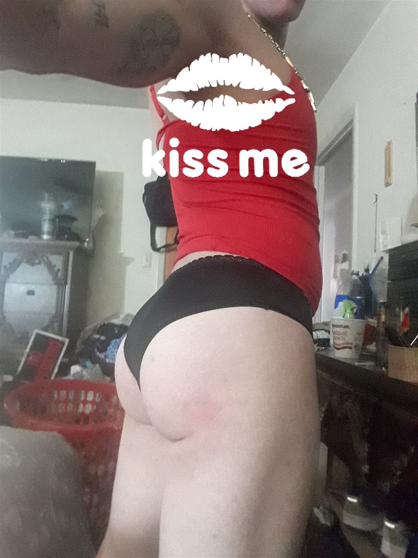 Photo by Sissylala with the username @Sissylala,  August 25, 2020 at 6:40 PM. The post is about the topic GayTumblr and the text says 'kiss me'