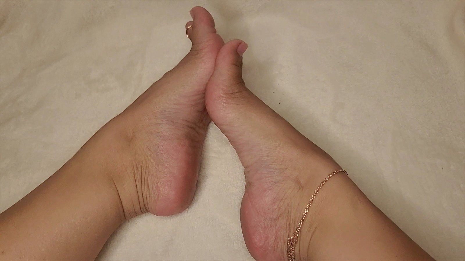 Photo by princessveronicatoes with the username @princessveronicatoes, who is a star user,  September 10, 2020 at 5:42 AM. The post is about the topic Foot Fetish and the text says 'what can i put in between these soles to turn you on ?'