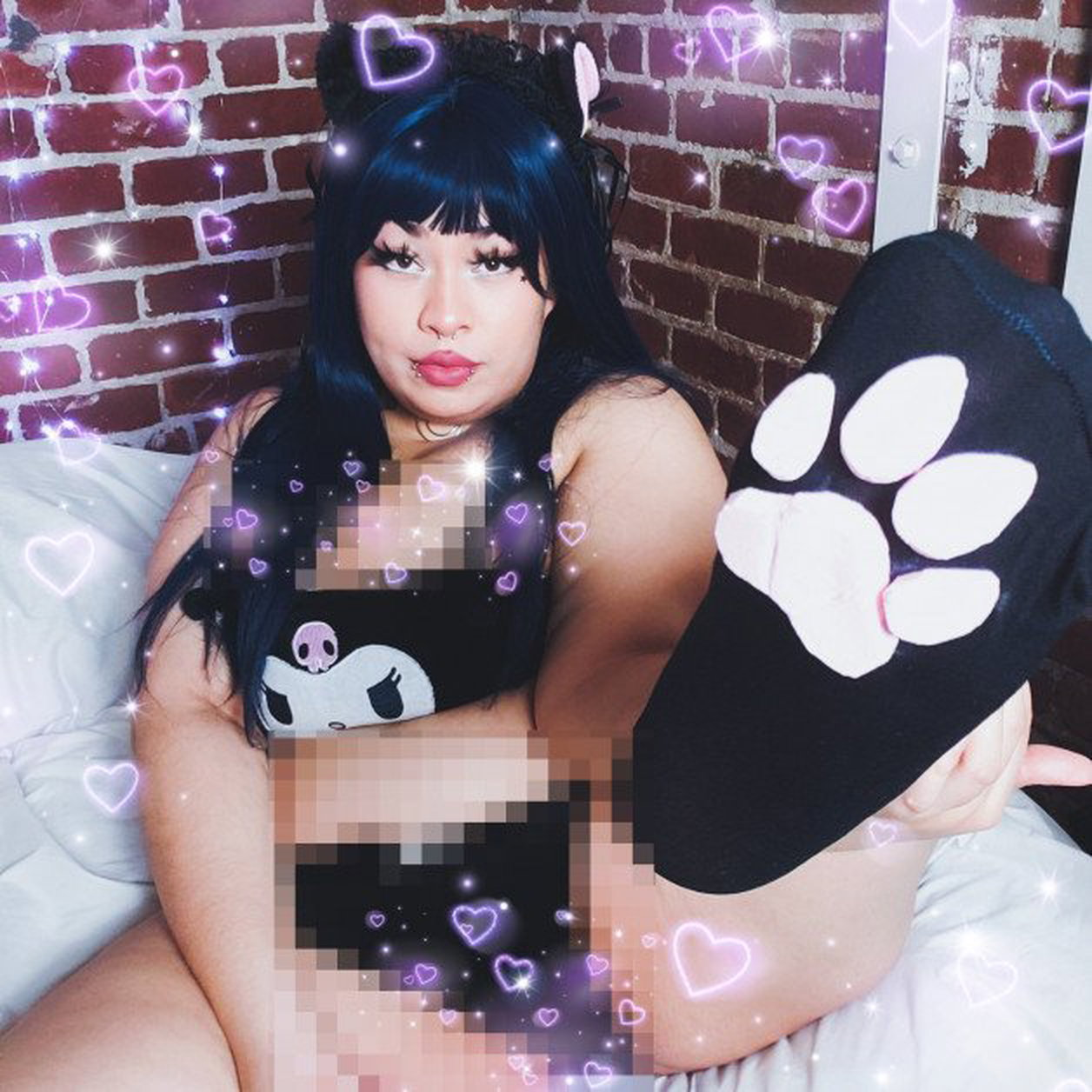Photo by Gothicc_Waifu with the username @GothiccWaifu, who is a star user,  March 23, 2022 at 9:25 PM. The post is about the topic Alternative Models and the text says 'Toe Beans! 🖤


#gothgirl #altgirl #alternative #egirl'