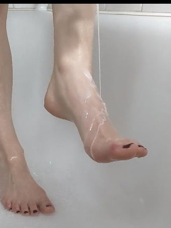 unigirlsfeet