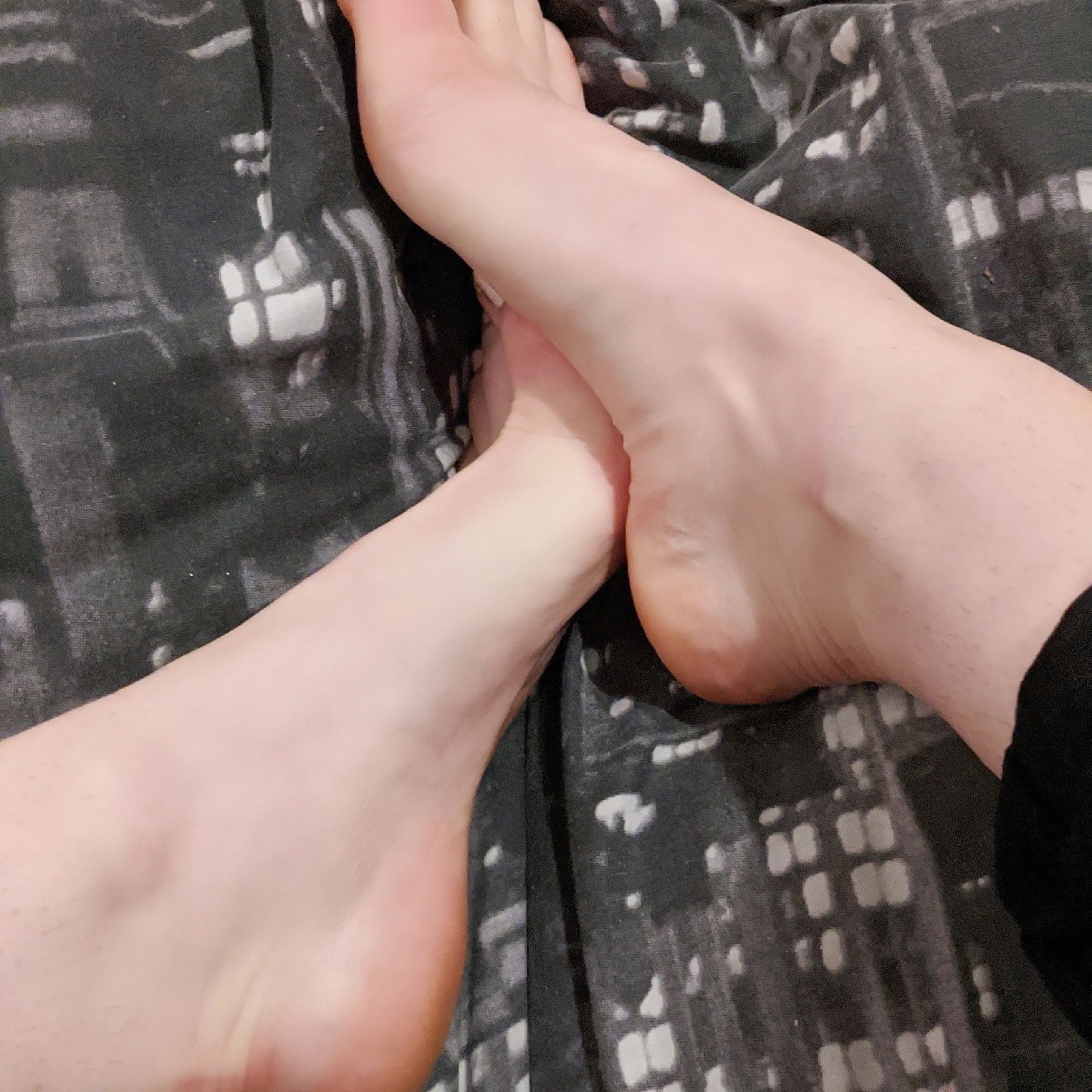 Photo by unigirlsfeet with the username @unigirlsfeet,  August 28, 2020 at 9:04 PM