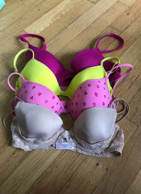 Photo by reddragon696969 with the username @reddragon696969,  November 19, 2020 at 1:22 PM. The post is about the topic Only Bra and the text says 'So many😍'