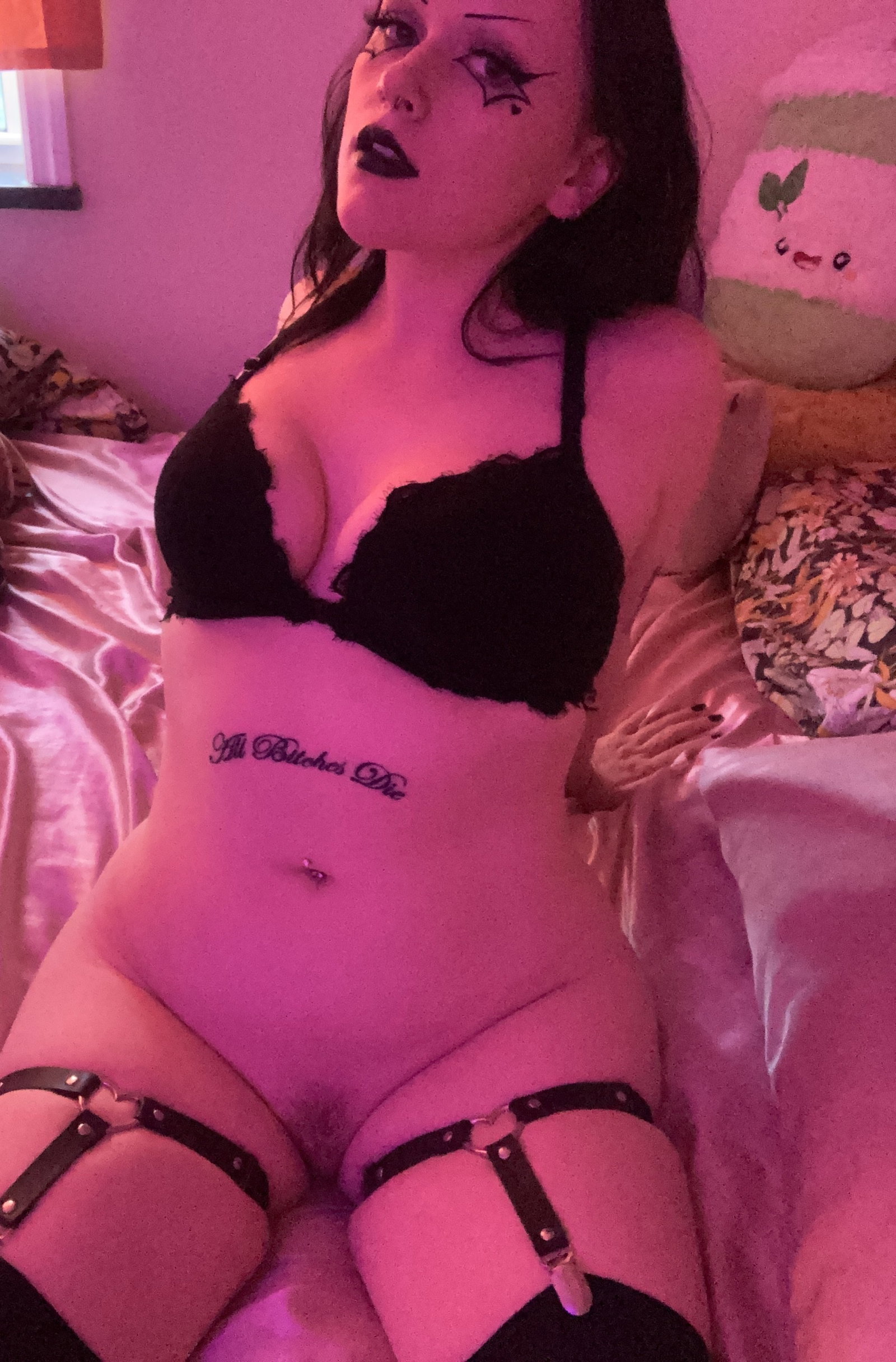 Photo by sexygothclown with the username @sexygothclown,  September 2, 2020 at 1:13 AM. The post is about the topic OnlyFansGirls and the text says '🖤5$❗️Daily UNCENSORED uploads❗️onlyfans.com/sexygothclown'