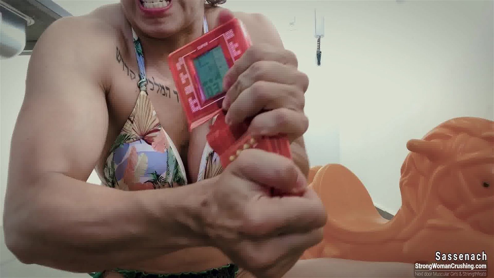 Photo by MusclegirlStrength with the username @MusclegirlStrength, who is a brand user,  February 3, 2024 at 12:18 PM and the text says 'Musclebound Sassenach Crushes Video Game with Insane Strength!
Full Video: https://bit.ly/3NrKWH9

Experience the sheer power and sensuality of muscular female bodybuilders as they flex, bend metal, lift cars, and crush things - don't miss out on this..'