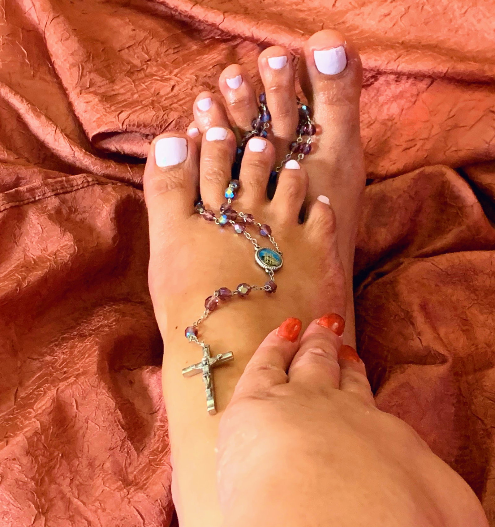 Photo by Aaliyah Amor with the username @aaliyahamor,  July 17, 2023 at 2:55 AM. The post is about the topic Sexy Feet and the text says '#footfetish #sole2bare #$djexotica $22 bucks for 11 sexy, multi-angled, #toespreading, wrinkling the #sole. 

what do yall like... i have a dremel i use to get the calluses off and sell to men that LOVE MY taste/texture/scent..'