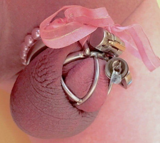 Photo by Microminime with the username @Microminime,  March 29, 2021 at 4:48 PM. The post is about the topic Sissy Chastity and the text says 'Real cute'