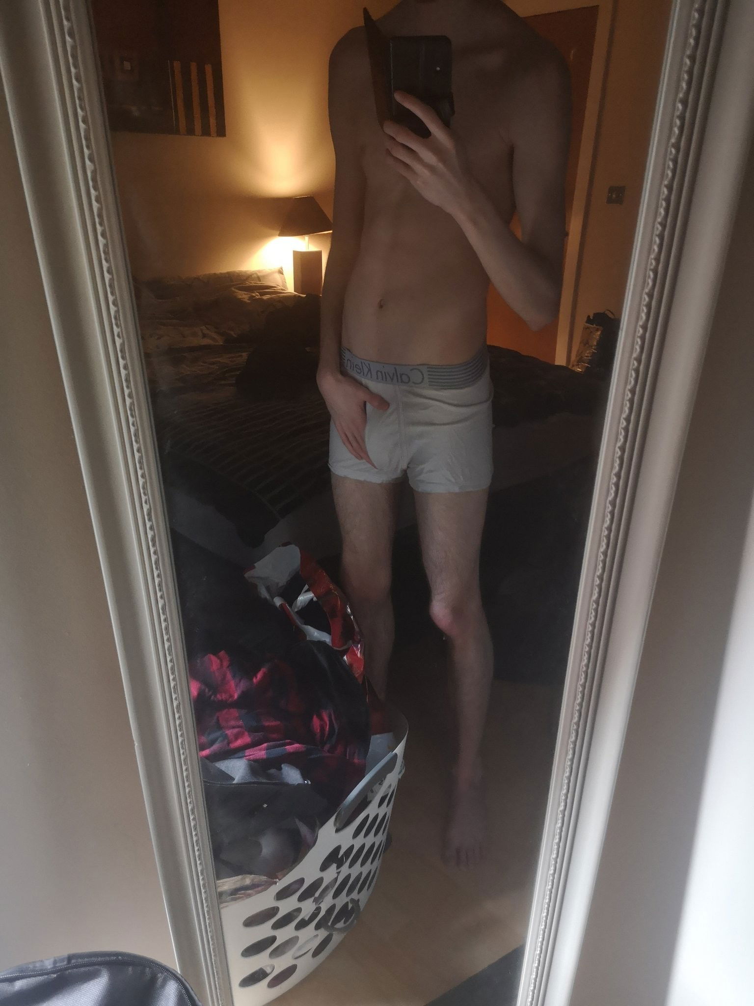 Photo by Liberty with the username @liberty0w,  September 8, 2020 at 9:59 AM. The post is about the topic Gay and the text says 'Looking for naughty boys to sub to my OF 😈'