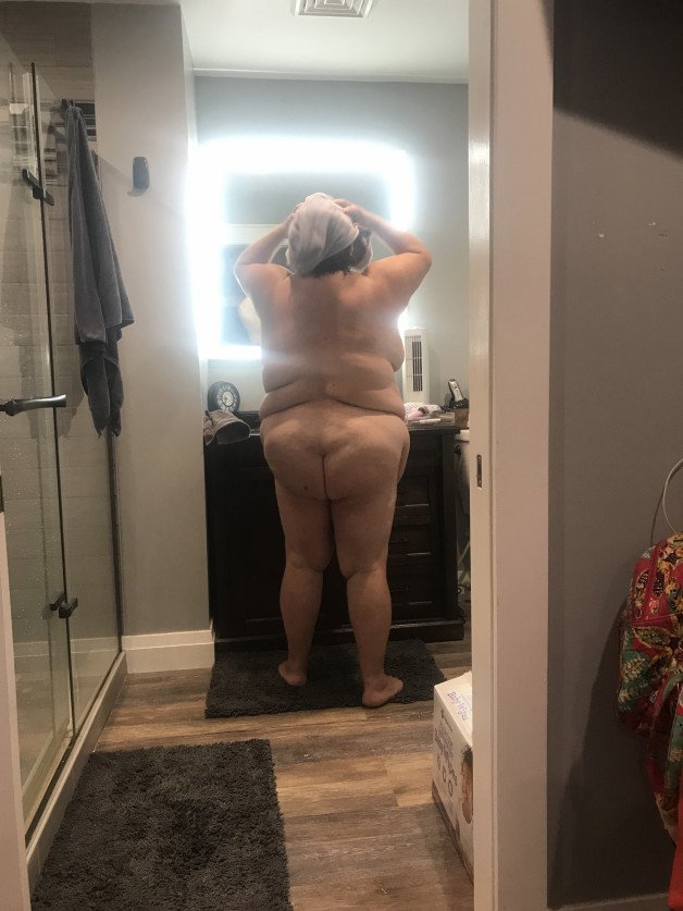 Photo by Heatemupcoolthemoff with the username @Heatemupcoolthemoff,  August 11, 2021 at 11:48 AM. The post is about the topic BBW and the text says 'Shes so fucking hot'