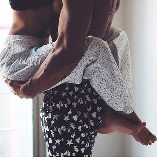 Photo by Anicklebitome with the username @Anicklebitome, who is a verified user,  December 8, 2018 at 8:29 AM and the text says 'Carry me back to bed
Source Pinterest.co.uk'