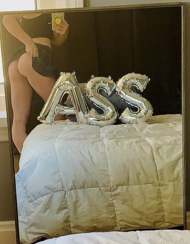 Photo by Canuckcouple with the username @Canuckcouple, who is a verified user,  March 24, 2023 at 5:13 PM. The post is about the topic MILF and the text says 'The balloons know what's up ;-)'