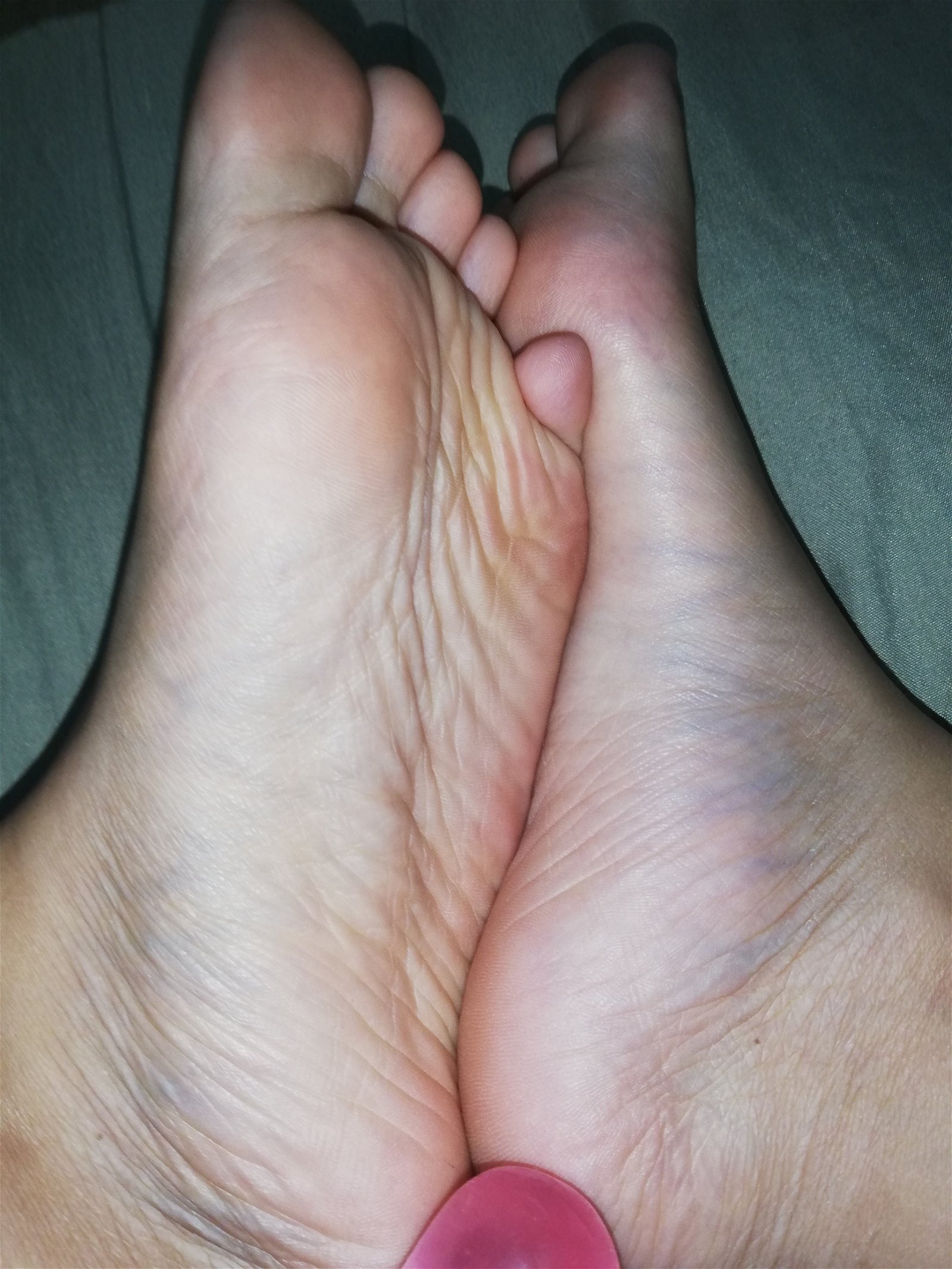 Photo by Sixfeetunder with the username @Sixfeetunder,  September 23, 2020 at 7:33 AM. The post is about the topic Foot Worship