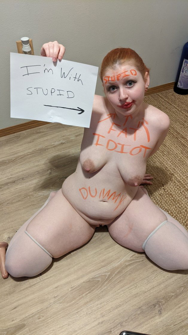 Photo by SpicedEnterprise with the username @spicesophia, who is a star user, posted on April 6, 2023 and the text says 'New custom degradation lipstick body writing photo set is out now! https://tinylf.com/WeTPTWFY3dVpaLpM'
