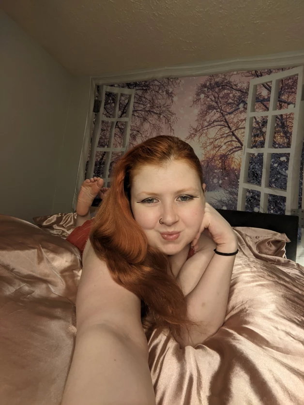 Photo by SpicedEnterprise with the username @spicesophia, who is a star user,  March 15, 2024 at 7:04 PM and the text says 'Don't be shy let me tease you https://linktr.ee/sinspice2020'
