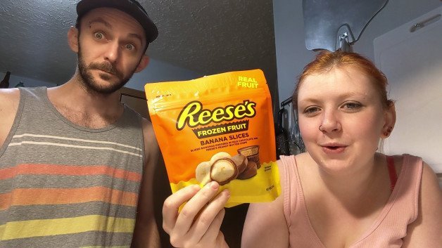 Photo by SpicedEnterprise with the username @spicesophia, who is a star user,  January 7, 2024 at 6:21 PM and the text says 'New taste test! https://rumble.com/v419tw2-reeses-milk-chocolate-frozen-fruit-banana-slices-taste-test-teamwholemilk.html'