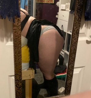 Photo by Tilly 💕 with the username @Xoxtillyxox,  January 8, 2021 at 8:04 PM. The post is about the topic Ass and the text says 'I sell panties & photos if anyones interested? 😈🥰'