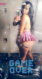 Photo by Tia Sweetz with the username @TiaSweetzxo, who is a star user,  February 3, 2020 at 9:57 AM. The post is about the topic Black Beauties and the text says 'Super Bowl Sunday 🤤😍

#sexyselfie #snapchat #sugardaddywanted #shethcikwithit #amatuerselfie #kik #wanna playwithme'