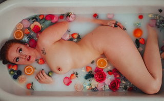 Photo by Scarlet Red with the username @ScarletRed, who is a star user,  December 13, 2020 at 7:52 PM. The post is about the topic Beautiful Redheads and the text says 'wanna come take a dip with me?

https://onlyfans.com/scarletred23'