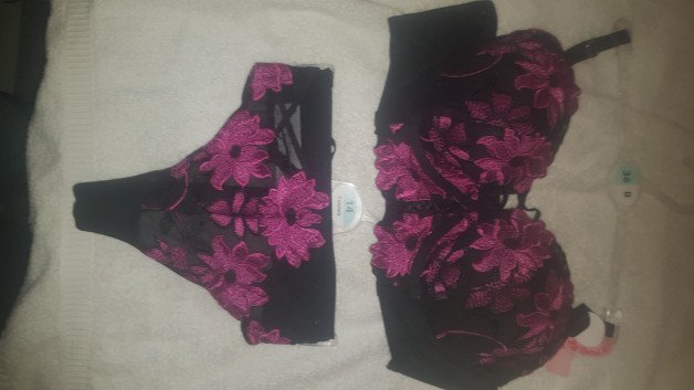Photo by Likestobesubmissive with the username @Likestobesubmissive, who is a verified user,  October 23, 2021 at 7:41 PM and the text says 'bit of retail therapy today, cant wait to try them on, just need the privacy'