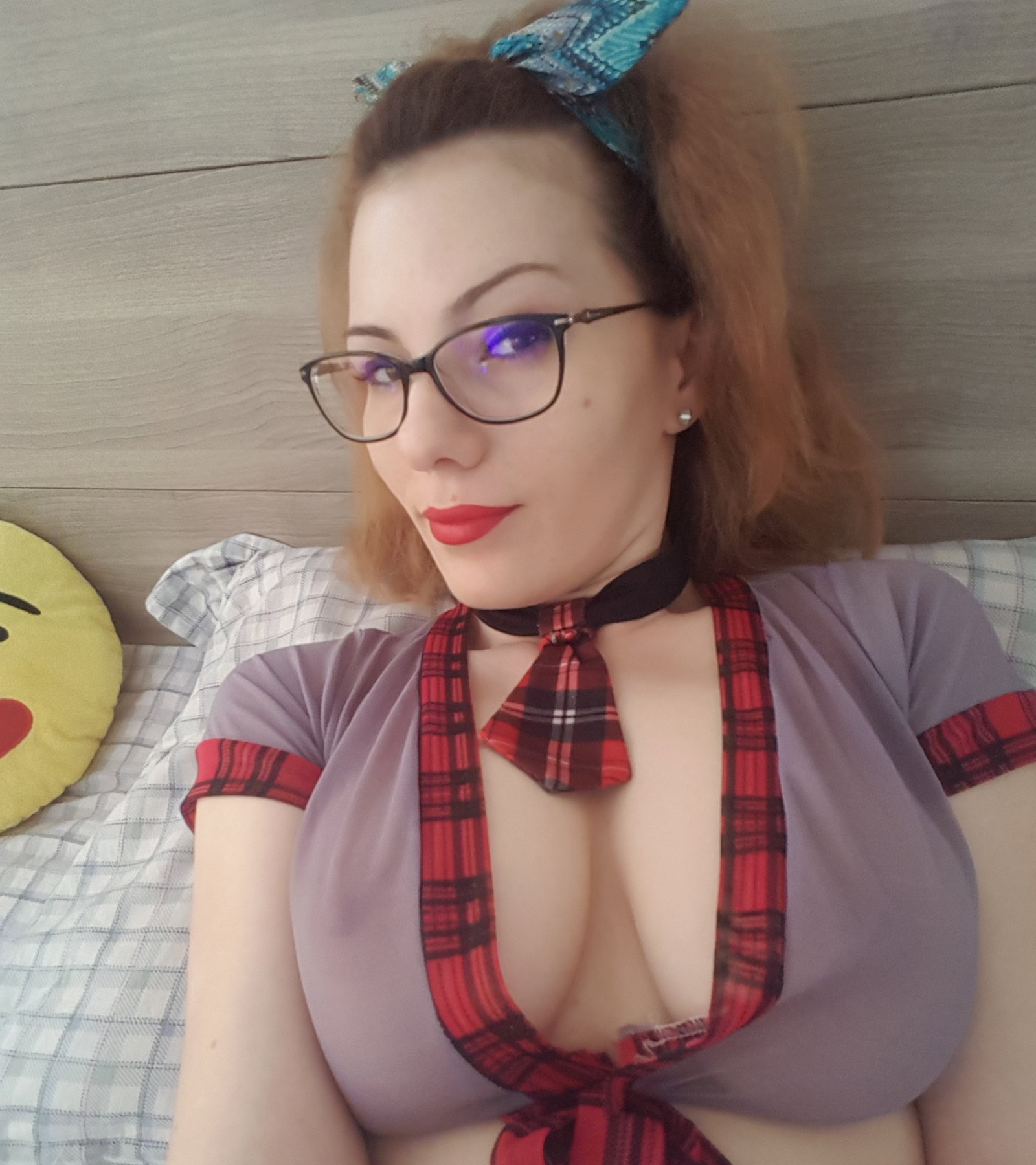 Photo by KarlaRose with the username @KarlaRose, who is a star user, posted on April 19, 2018 and the text says '?School Girl Naughty want to play! Let s play together. ?'