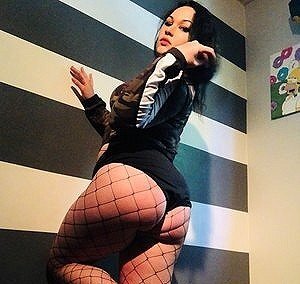 Photo by BaddestBitches with the username @BaddestBitches,  October 29, 2020 at 10:58 PM. The post is about the topic Snapchat Pornstars and the text says 'Give Pyro Princess some flames if you think shes thick in all the right places 🍑🔥'