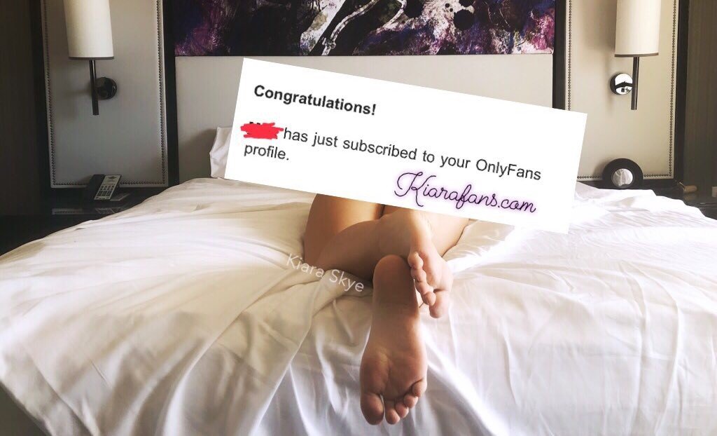 Photo by Kiara Skye with the username @KiaraSkye, who is a star user,  March 19, 2020 at 2:19 PM. The post is about the topic Foot Fetish and the text says '✨NEW FAN ALERT✨

Come join the dark side... it’s full of #feet, #ass, #tits, #pussy, and more! 😏 

Link in bio⬆️

#onlyfans #amateur #thick #toes #footfetish #fansite #subscribe #contentcreator #pawg #brunette #soles #humiliation #boobs..'