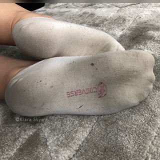 Shared Album by Kiara Skye with the username @KiaraSkye, who is a star user,  April 23, 2019 at 8:02 AM. The post is about the topic Foot Worship and the text says 'nice nice i like'