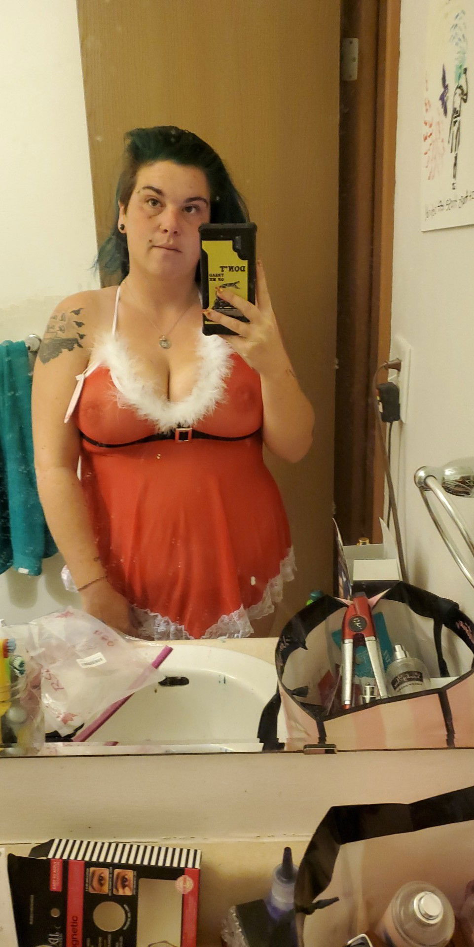 Album by kaneImaGirl09 with the username @kaneImaGirl09, who is a verified user,  December 19, 2020 at 2:39 AM. The post is about the topic MILF and the text says 'Christmas is coming soon does anybody want to spoil me so I can spoil you back!?! 😍😍🥰🥰😘😘'