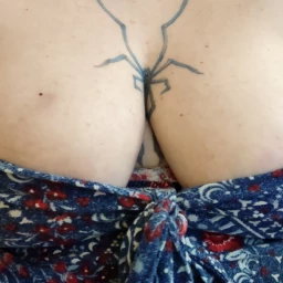 Photo by spiderboobs with the username @spiderboobs, who is a star user,  April 11, 2024 at 12:34 AM and the text says 'would anyone be interested in buying a custom video?  send me a message'