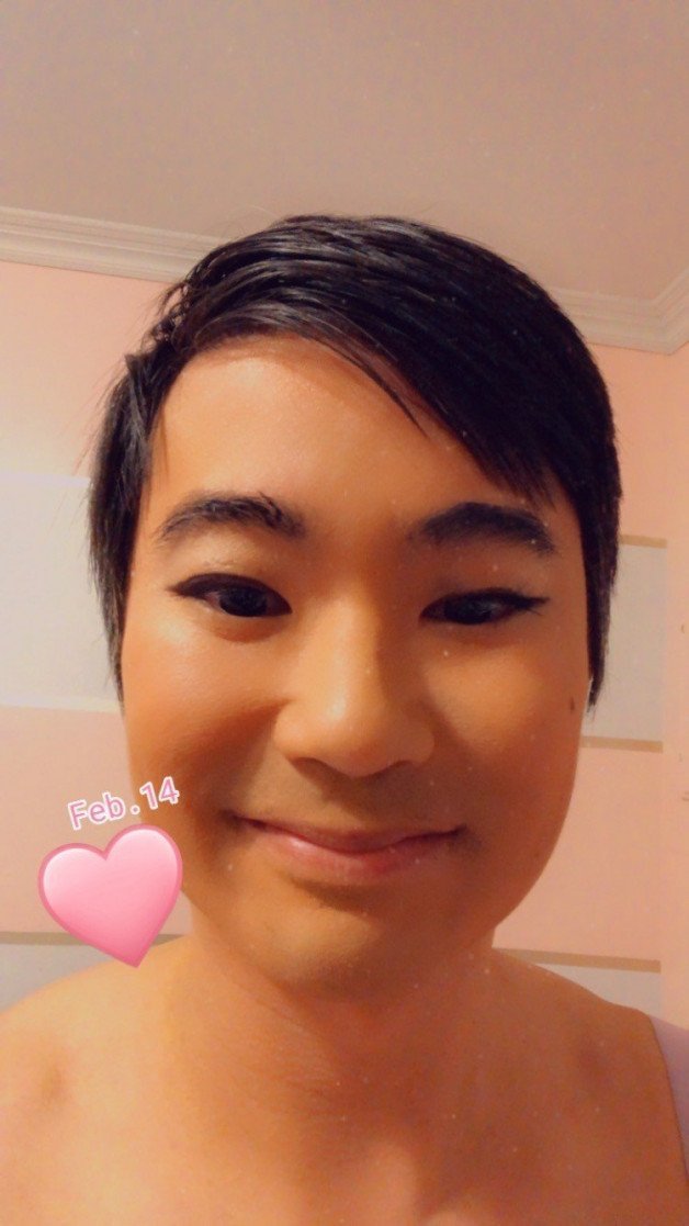 Photo by AsianBabeBritt with the username @AsianBabeBritt, who is a verified user,  February 14, 2021 at 3:05 PM and the text says 'Happy Valentines Day!! Spoil me:
https://www.amazon.com/hz/wishlist/ls/1VBXHD9XW3J01?ref_=wl_share'