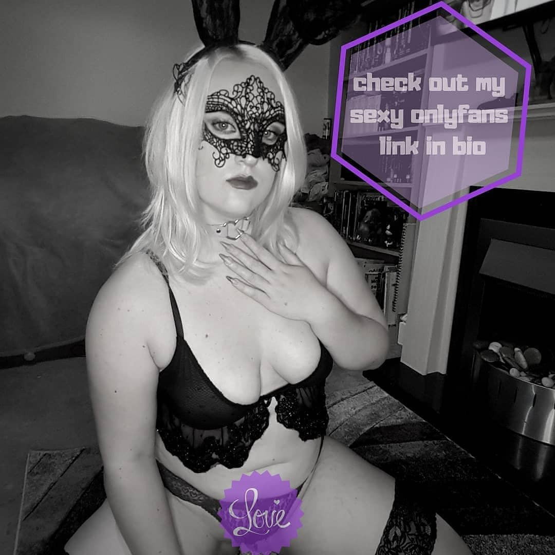 Photo by thequeenofdarkness with the username @thequeenofdarkness, who is a star user,  November 7, 2020 at 4:11 PM. The post is about the topic MILF and the text says 'I love this mask and outfit 
Loving my #mummytummy 






#sexymom #sexymomma #milf #momworld #milf #blackandwhite #blackandwhitephotography #onlyfans #onlyfanbabies #onlyfansbabe #onlyfanqueen #thequeenofdarkness #sexygirls #babygirl #girlinthemask..'